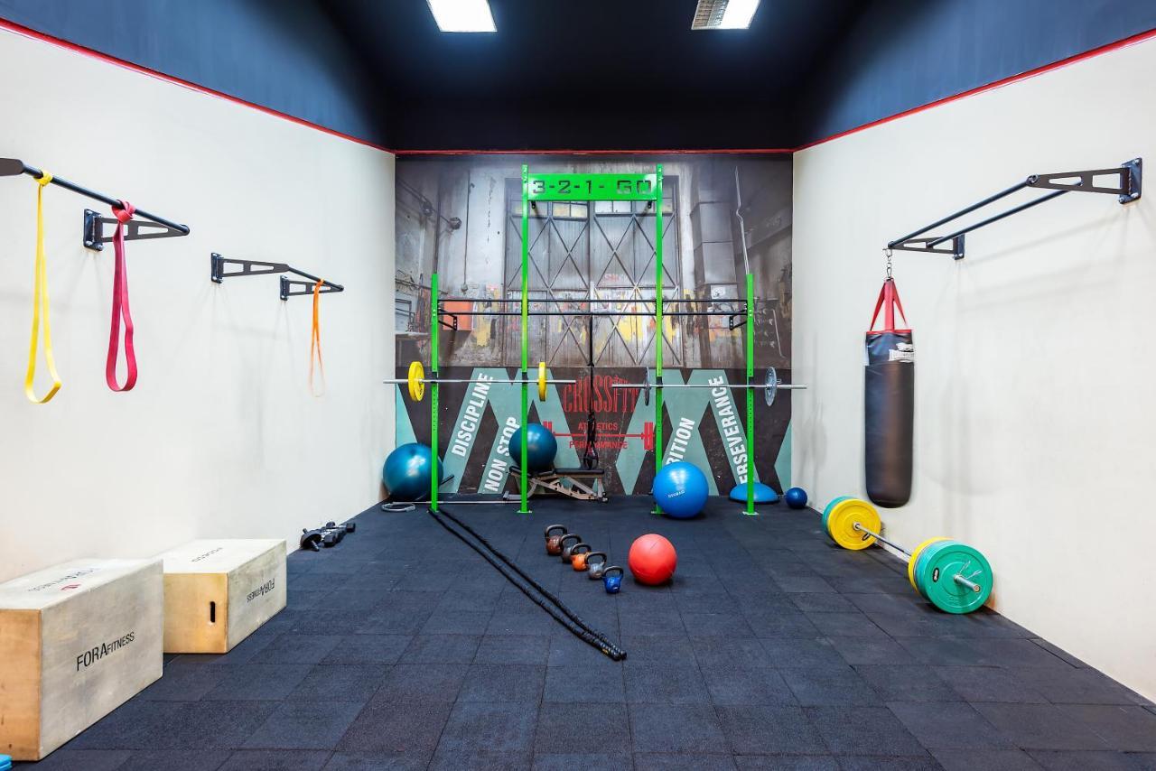 Hotel Su & Aqualand Αττάλεια Εξωτερικό φωτογραφία A typical CrossFit gym
