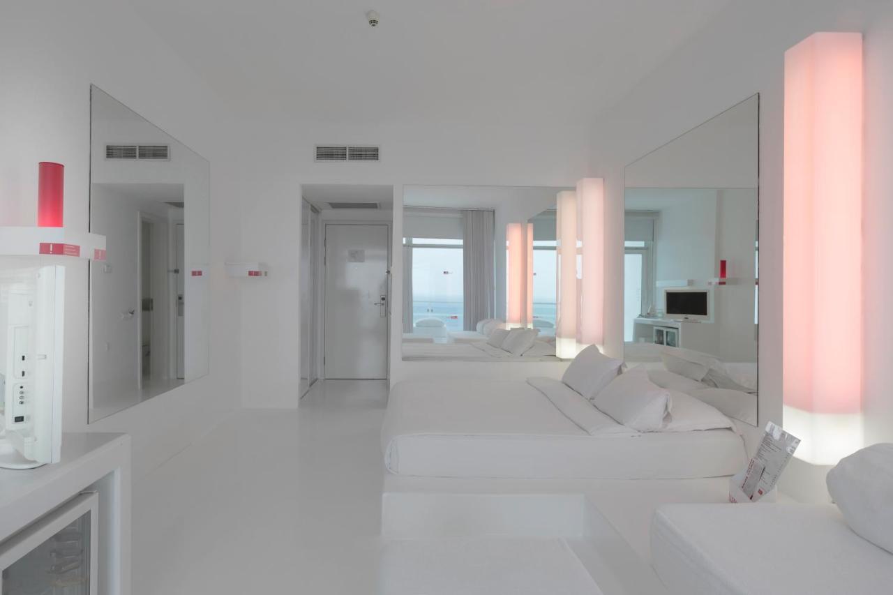 Hotel Su & Aqualand Αττάλεια Εξωτερικό φωτογραφία A room at the hotel