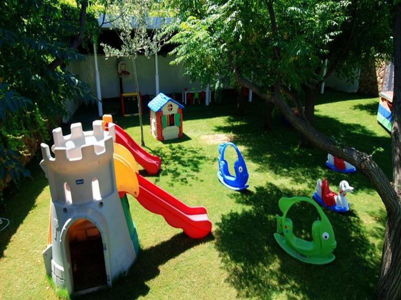 Hotel Su & Aqualand Αττάλεια Εξωτερικό φωτογραφία Playground at the school